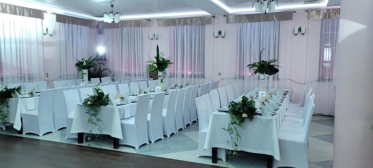Hotel Rytwiany Palac 外观 照片