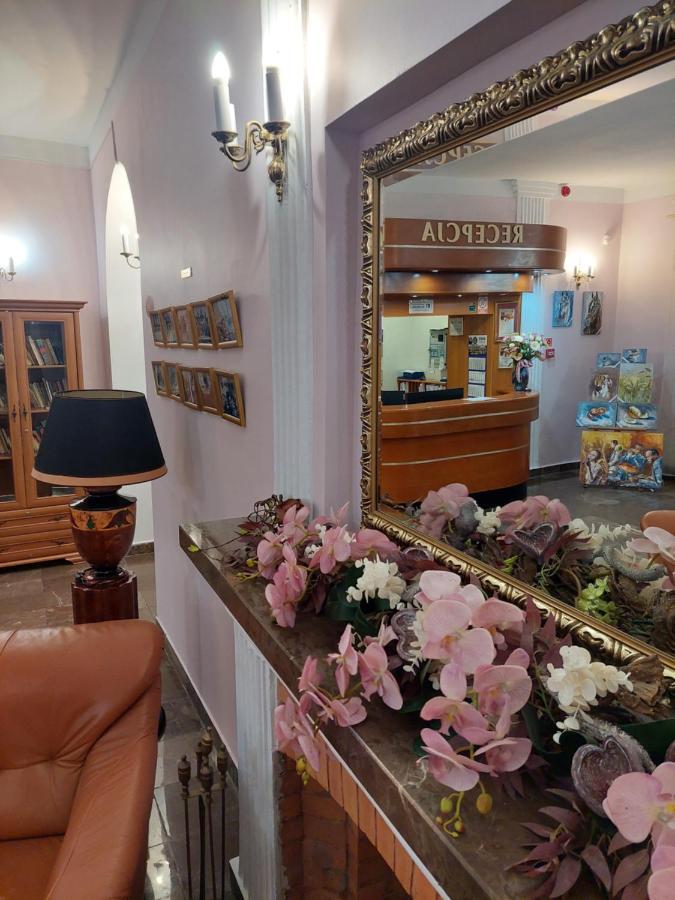 Hotel Rytwiany Palac 外观 照片