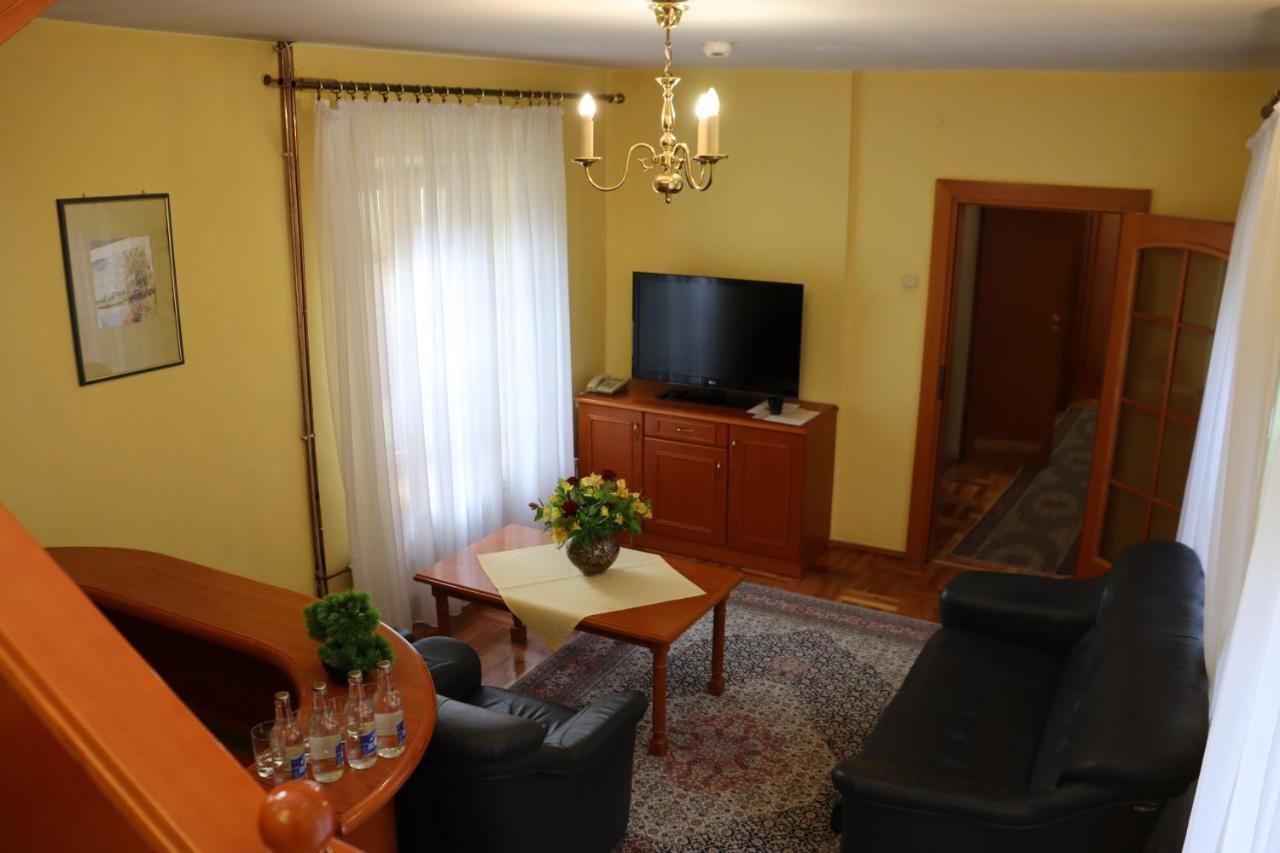 Hotel Rytwiany Palac 外观 照片